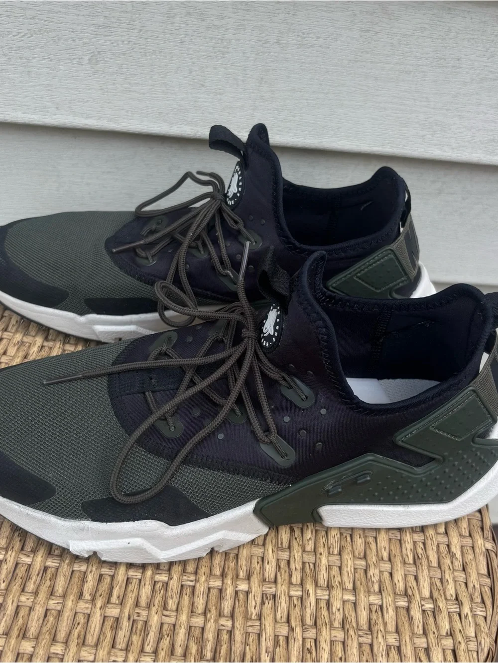 Nike Air Huarache Drift Olive Green Black Mens Size 11 Sneakers AH7334-300